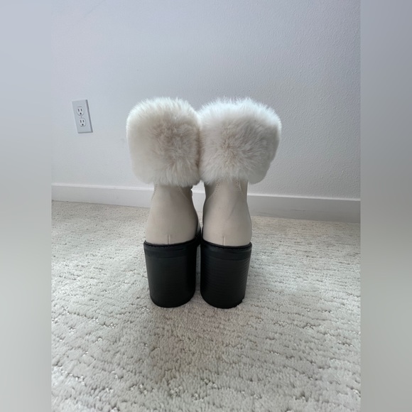 Esprit Winter Boots ivory fur tie up combat boots winter snow fall casual NWOT 9 - Picture 4 of 9